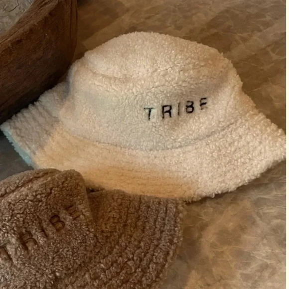 TRIBE KELLEY SURF POST Grayton Beach FL SHERPA TRIBE BUCKET HAT CAP CREAM/SNOW - Picture 2 of 8